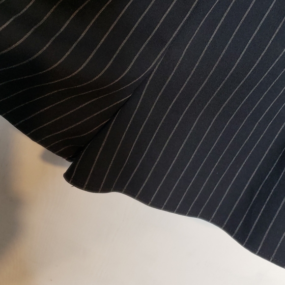 Forever 21 NWT Black Pinstriped Shorts Romper - Picture 4 of 6